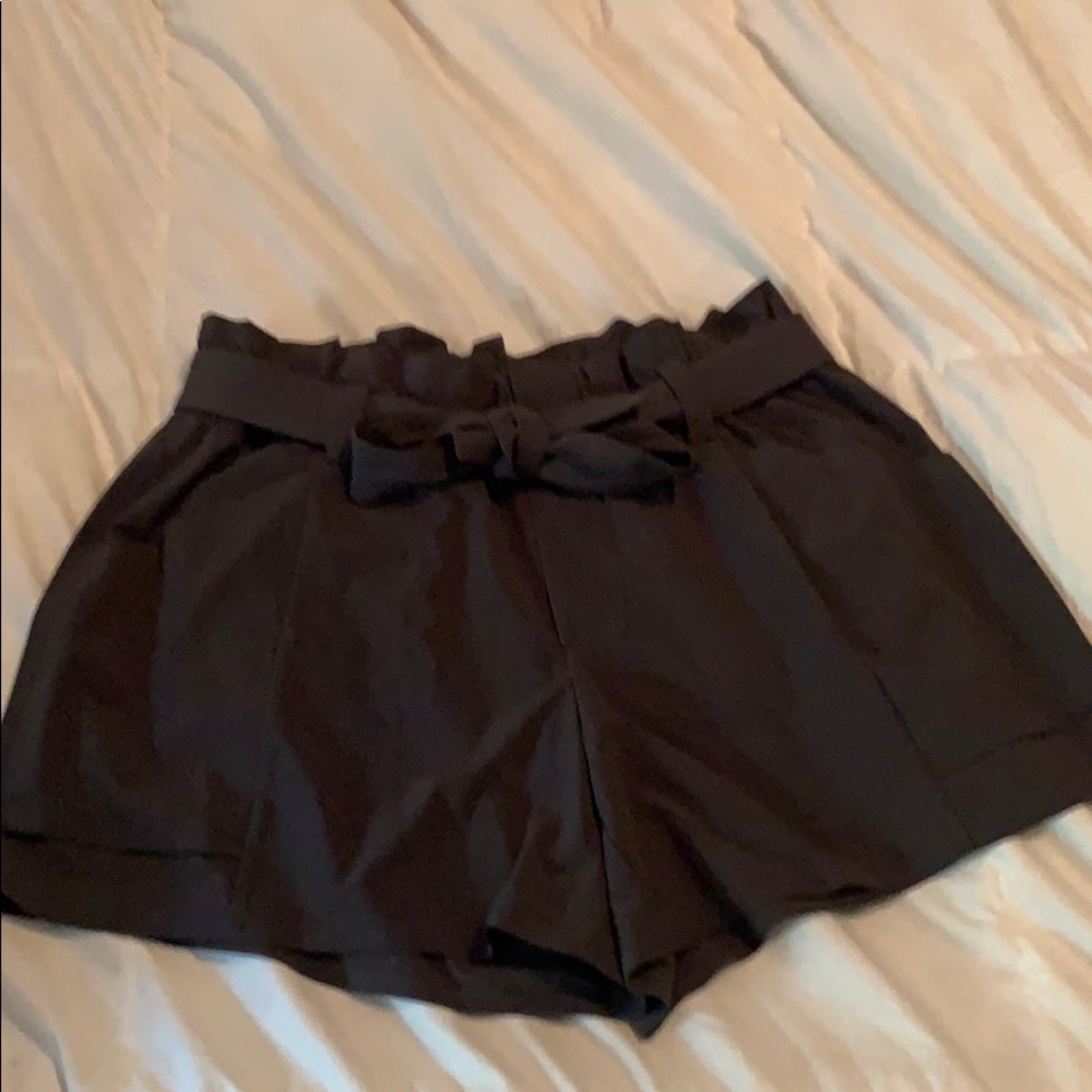 Athleta paper bag shorts